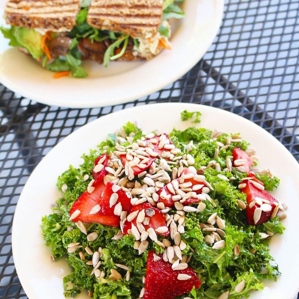 Our Nutrient-Packed Kale Salad! 🥗🌿✨